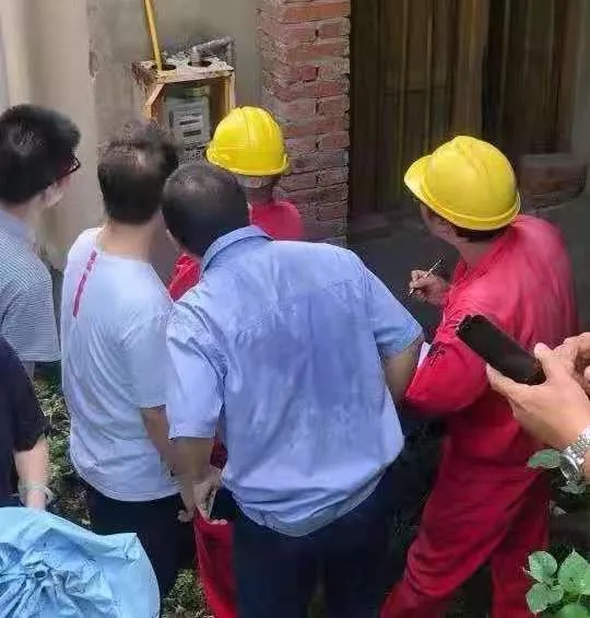 2.webp (2) 2.webp (2)